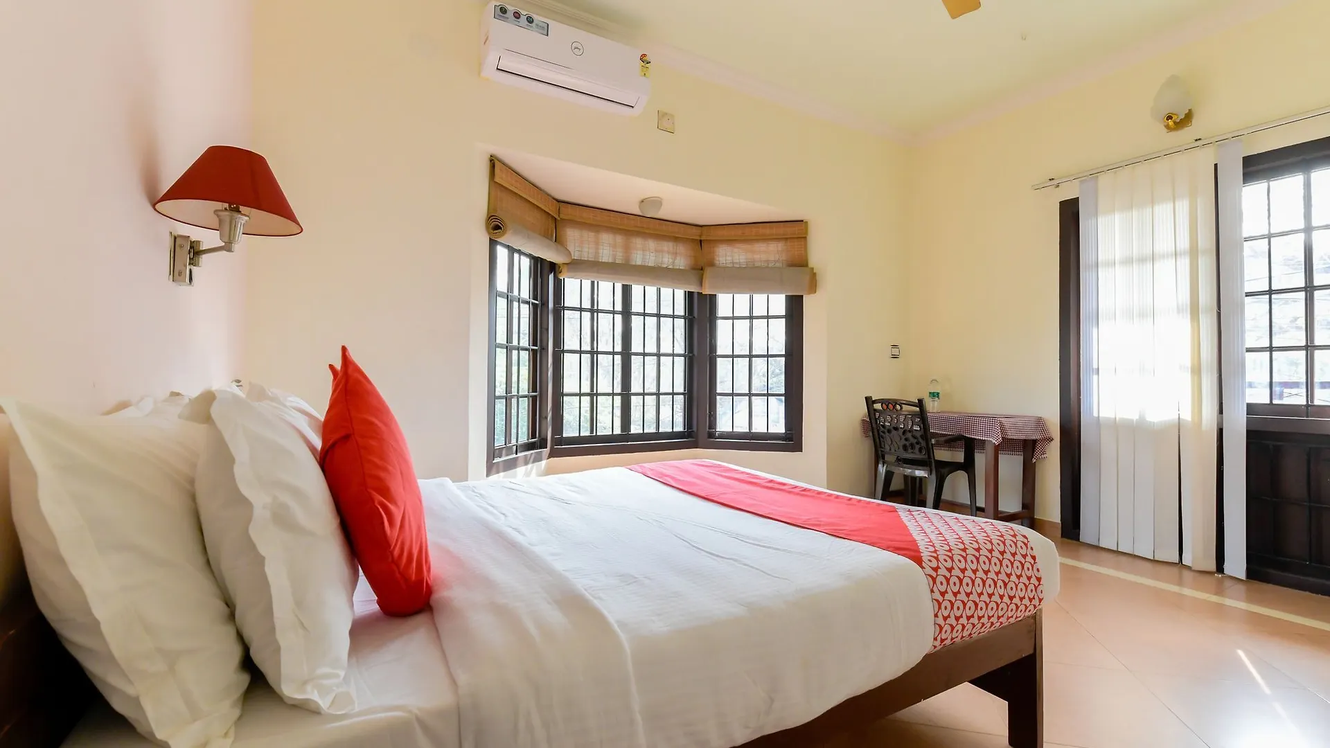 Oyo 10502 Hotel Villa Brook Alappuzha India