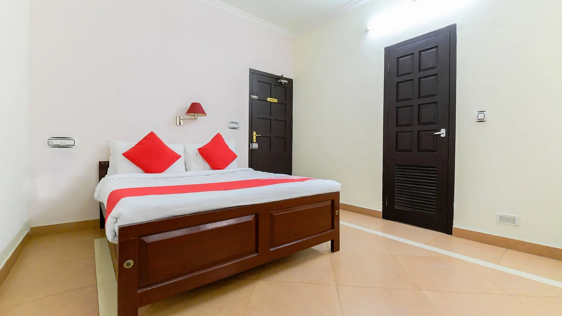 Oyo 10502 Hotel Villa Brook Alappuzha 3*,