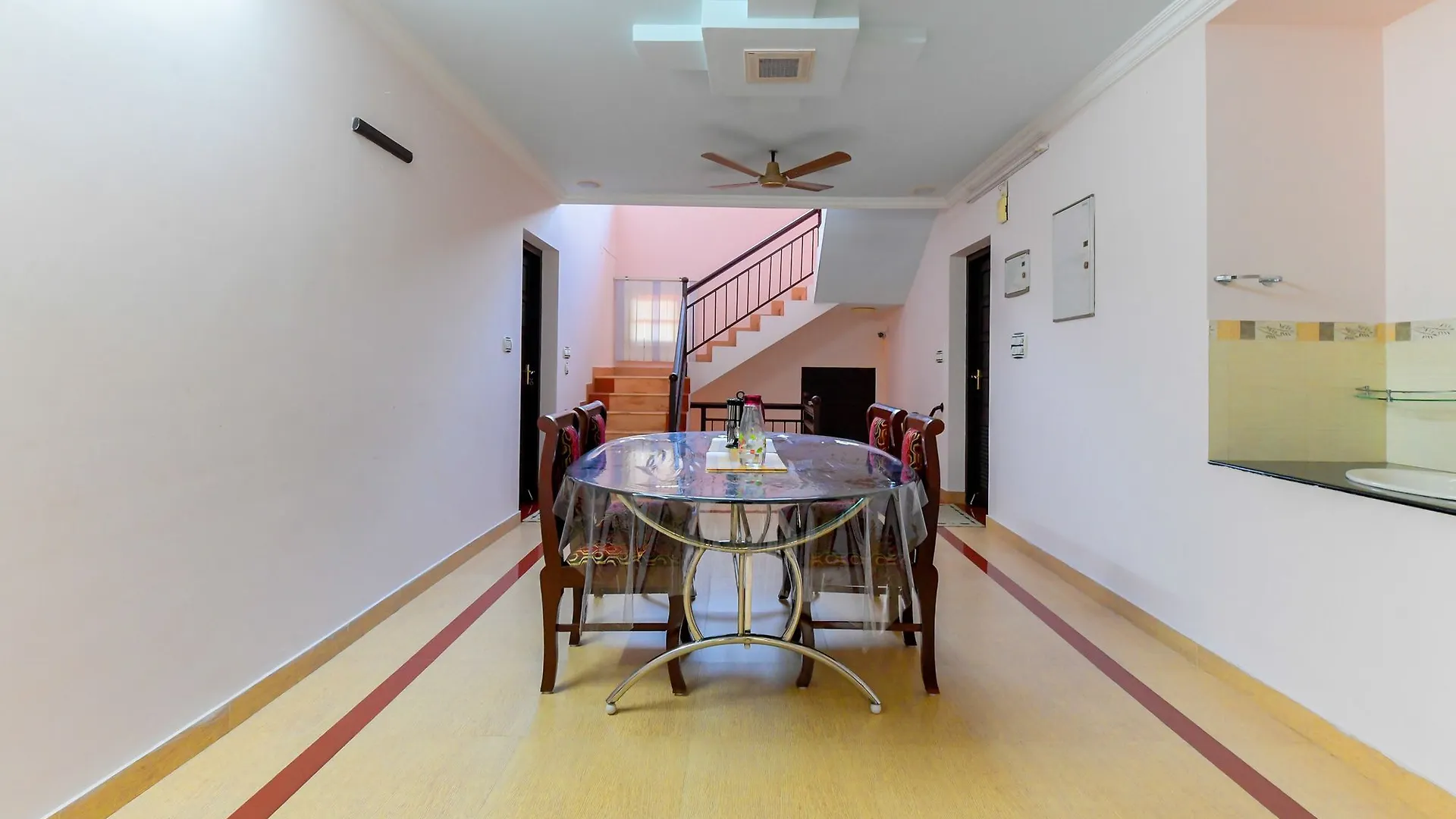 Oyo 10502 Hotel Villa Brook Alappuzha